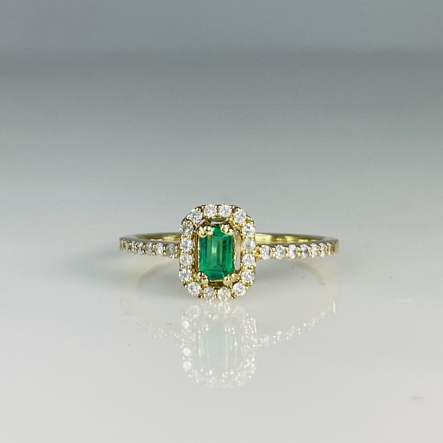 14K Yellow Gold Emerald Diamond Ring 0.19ct/0.16ct