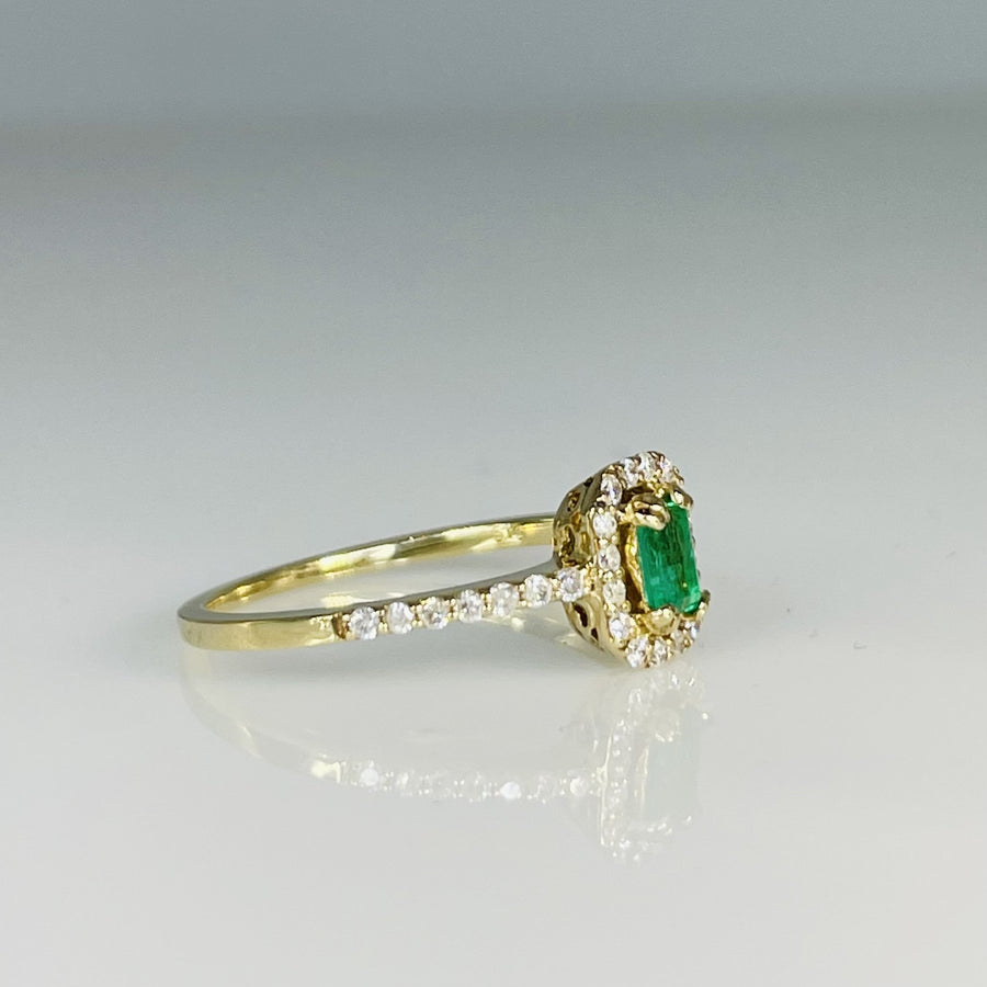 14K Yellow Gold Emerald Diamond Ring 0.19ct/0.16ct