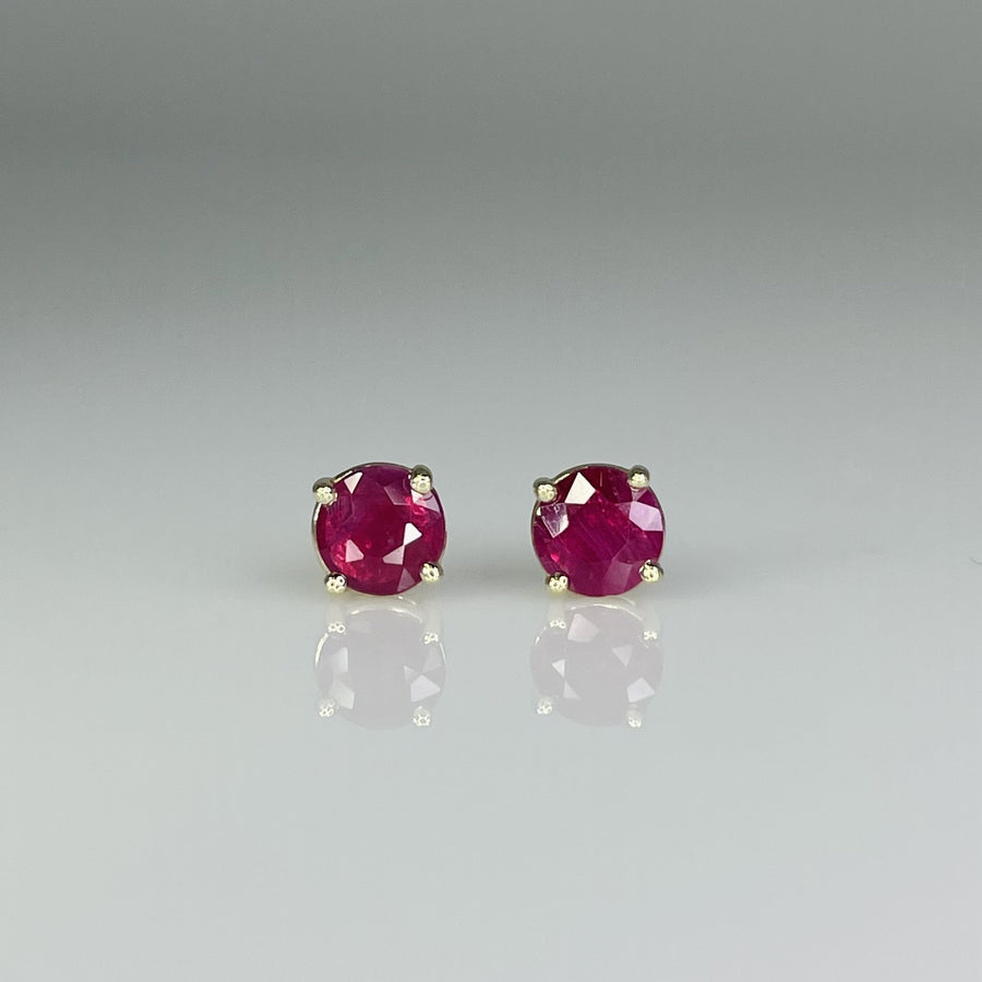 14K Yellow Gold Ruby Stud Earrings 0.80ct