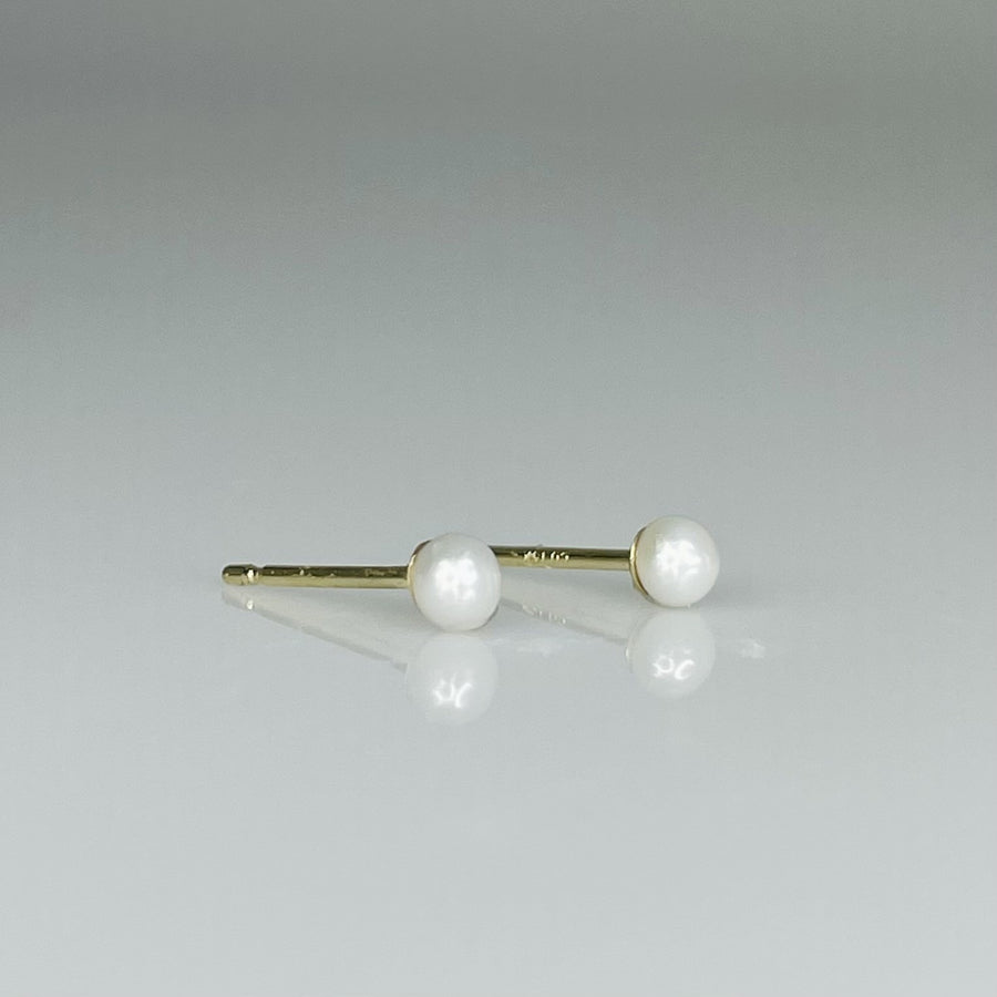 14K Yellow Gold Freshwater Pearl Studs 3mm