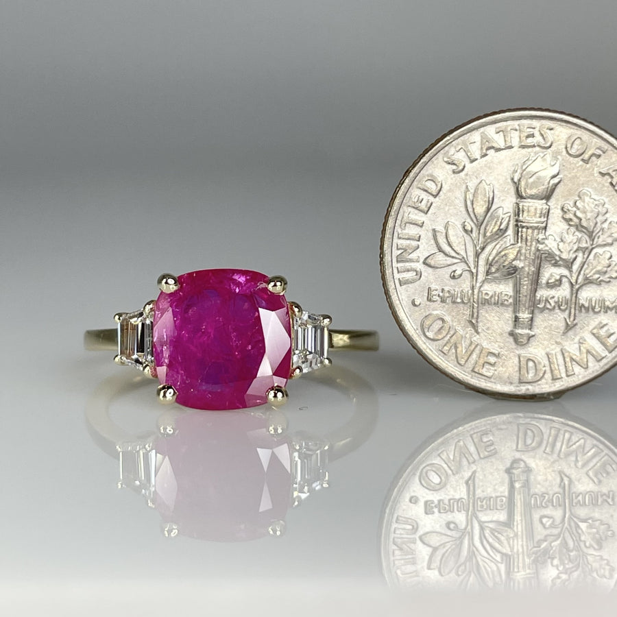 14K Yellow Gold Ruby and Diamond Ring 2.01ct/0.25ct