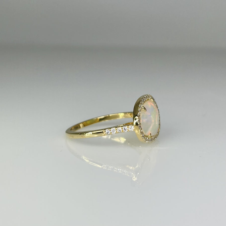 18K Yellow Gold Ethiopian Opal and Diamond Ring 0.92/0.28ct
