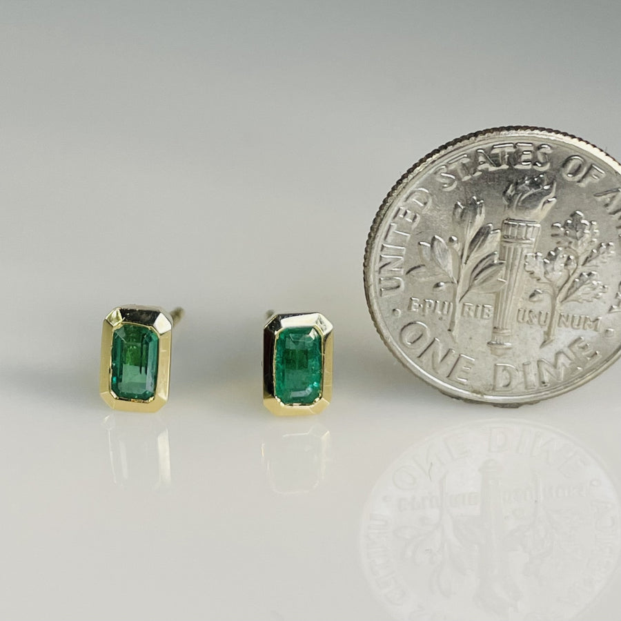 14K Yellow Gold Emerald Stud Earrings 0.58ct