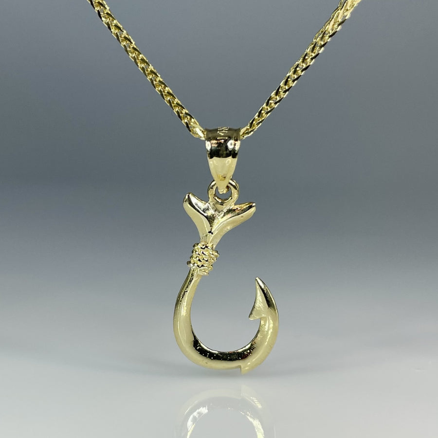 14K Yellow Gold Makau Pendant Necklace