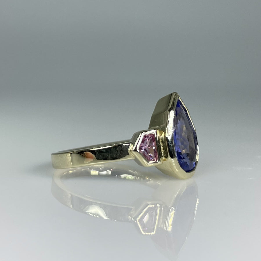 14K Yellow Gold Tanzanite & Pink Sapphire Ring 2.5/0.50ct