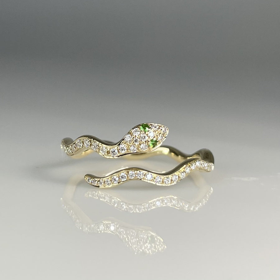 14K Yellow Gold Tsavorite & Diamond Snake Ring 0.02ct/0.16ct