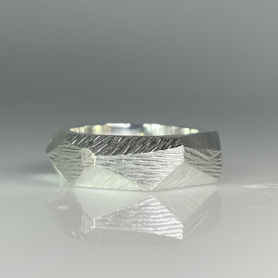 Sterling Silver Faceted Band 7.5mm