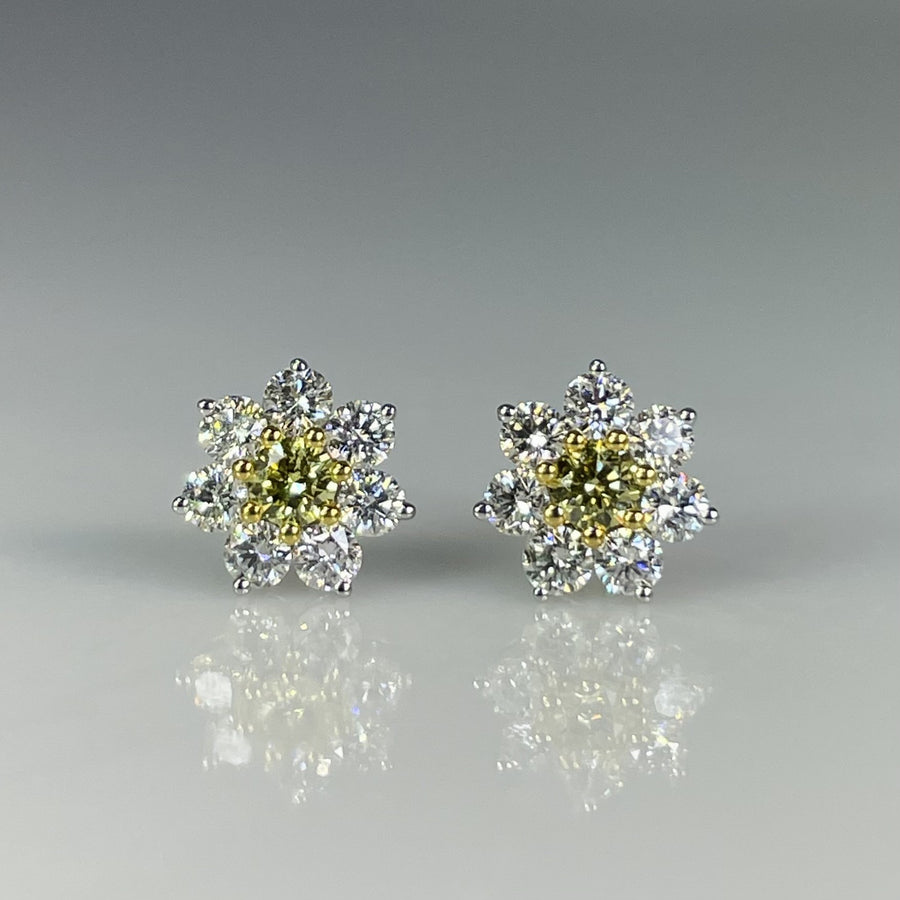 18K White Gold Natural White and Yellow Diamond Flower Stud Earrings