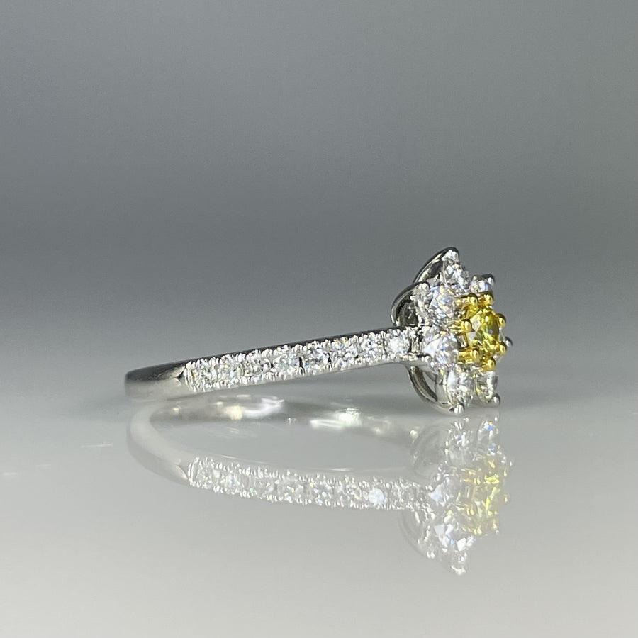 18K White Gold Natural Yellow and White Diamond Flower Ring 0.75ct