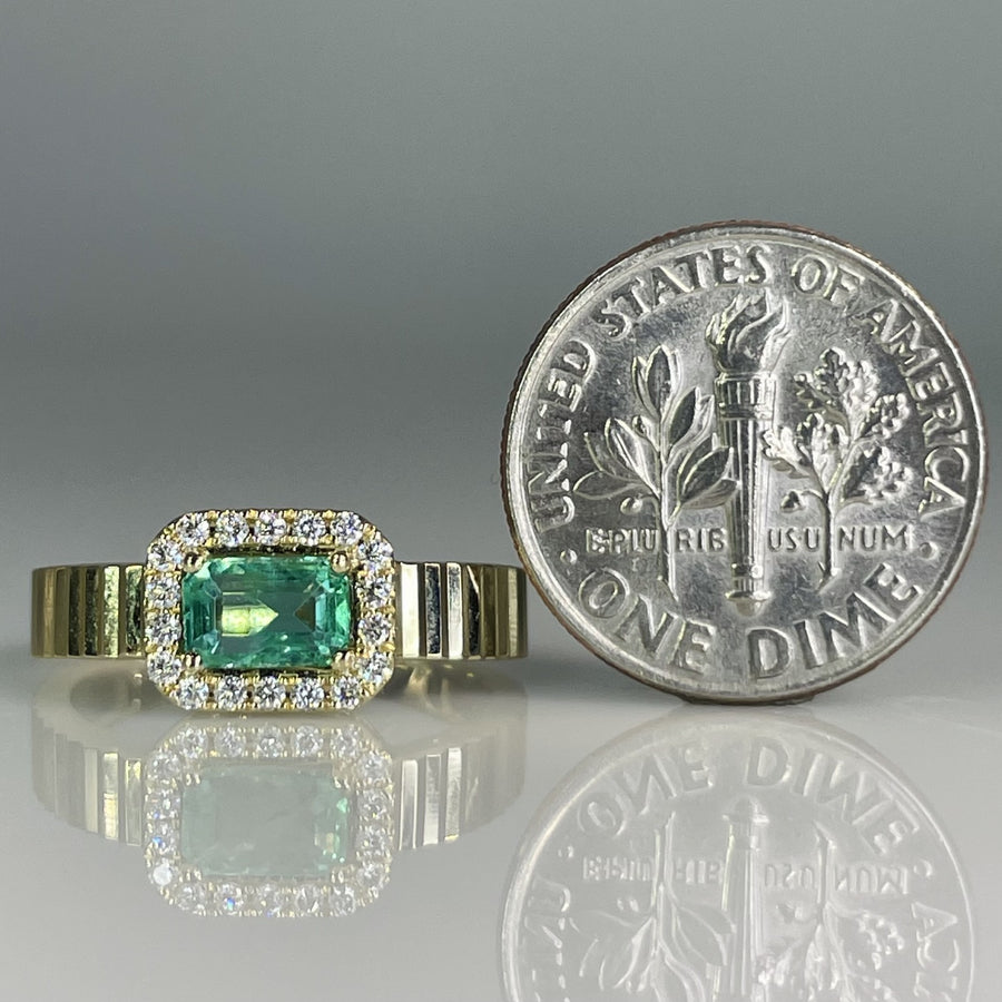 14K Yellow Gold Diamond and Emerald Ring 0.12ct/0.56ct