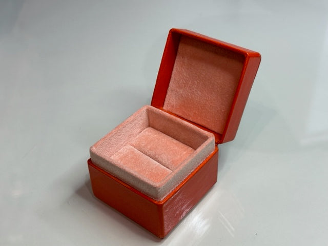 Medium Tangerine Leather Ring Box