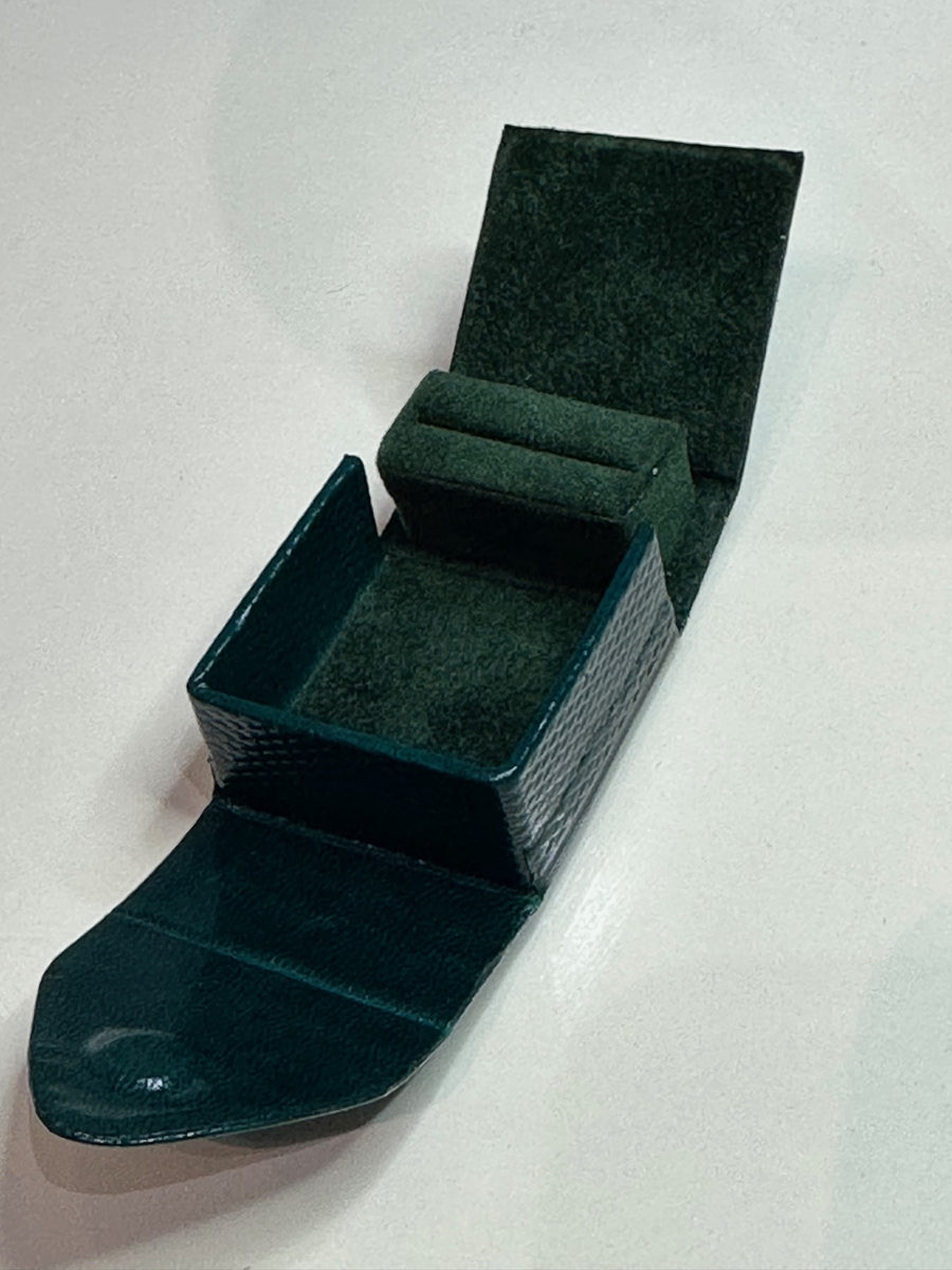 Pop Open Castleton Green Leather Ring Box