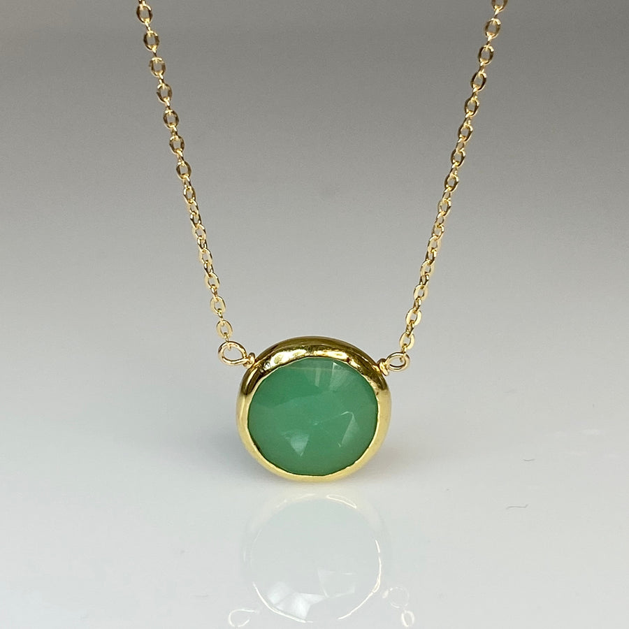 Green Chalcedony Bezel Necklace 11mm
