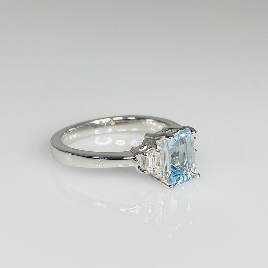 14K White Gold Aquamarine Diamond Ring 1.0/0.29ct