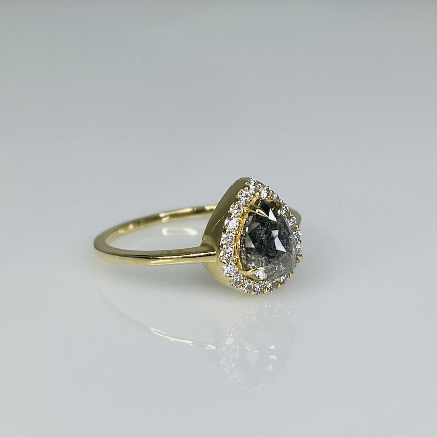18K Yellow Gold Salt & Pepper and White Diamond Ring 1.14/0.30ct