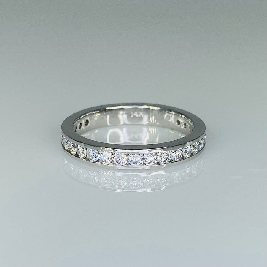 14K White Gold 2/3 Diamond Band 0.80ct
