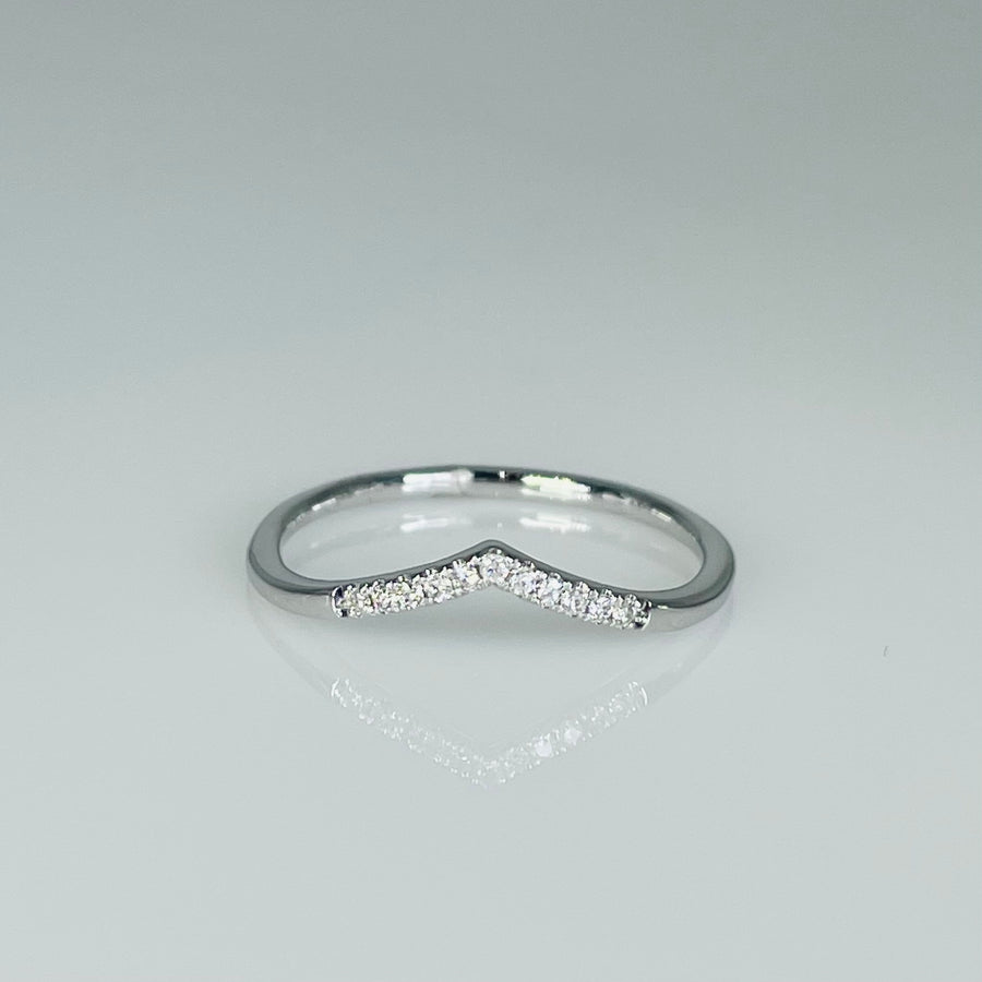 14K White Gold V Shape Band 0.07ct