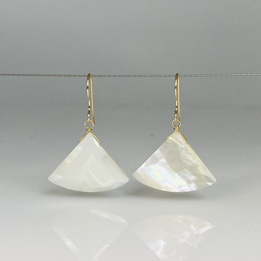 Chandelier Mother of Pearl Earrings 16x22mm