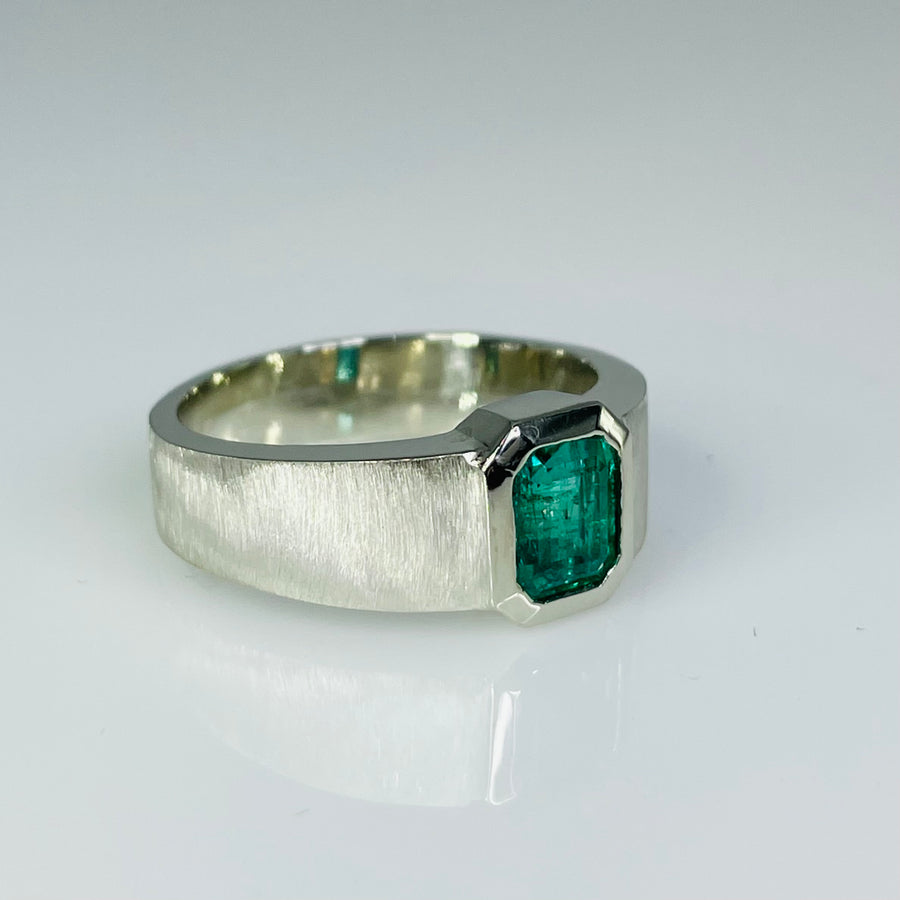 14K White Gold Emerald Ring 1.29ct