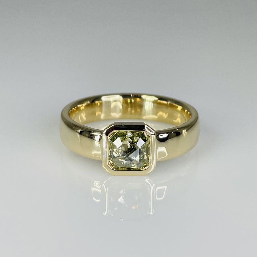 14K Yellow Gold Green Diamond Ring 0.90ct