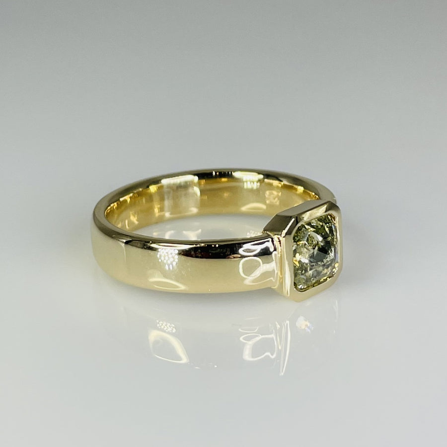 14K Yellow Gold Green Diamond Ring 0.90ct