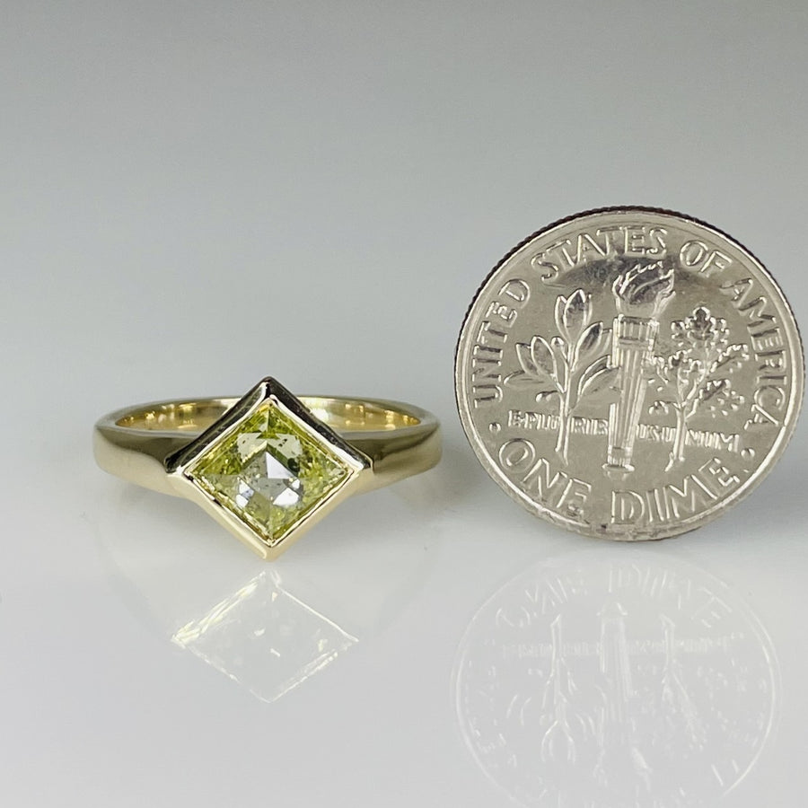 14K Yellow Gold Green Diamond Ring 0.74ct