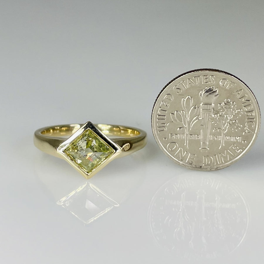 14K Yellow Gold Green Diamond Ring 0.75ct