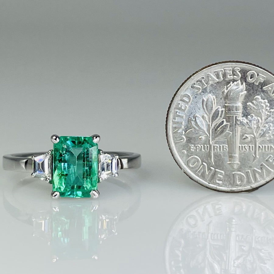 14K White Gold Emerald and Diamond Ring 1.31ct/0.21ct